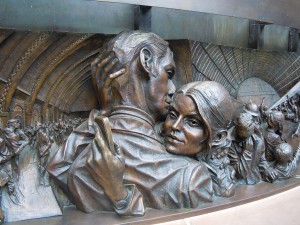 The Meeting Place, Sculpture by Paul Day, London. Picture: Patrice78500, wikimedia commons